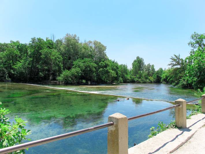 Location de vacances pour 8 personnes, avec jardin à L'Isle-sur-la-Sorgue - 2