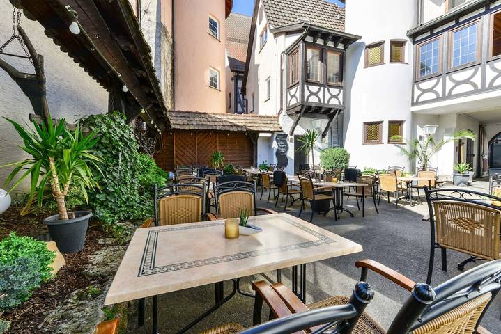 Hotel für 2 Personen, mit Balkon/Terrasse, mit Haustier in Bad Urach - 4