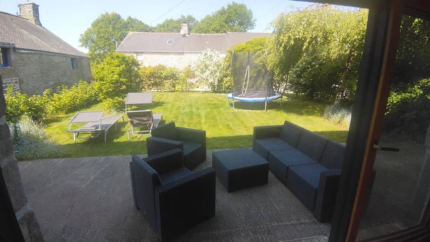 Gîte pour 6 personnes, avec Terrasse et Jardin à Limerzel - 3