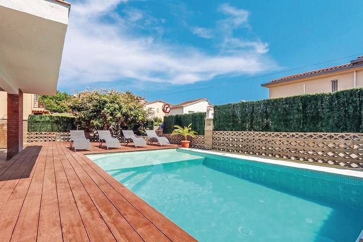 Villa for 13 people, with garden - 1