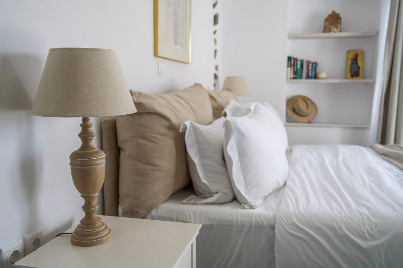 Luxury Paros Suite | Suite Orchid | Exclusive Suite with Furnished Stone Terrace and Jacuzzi | Agia Irini in Sarakiniko, Paros