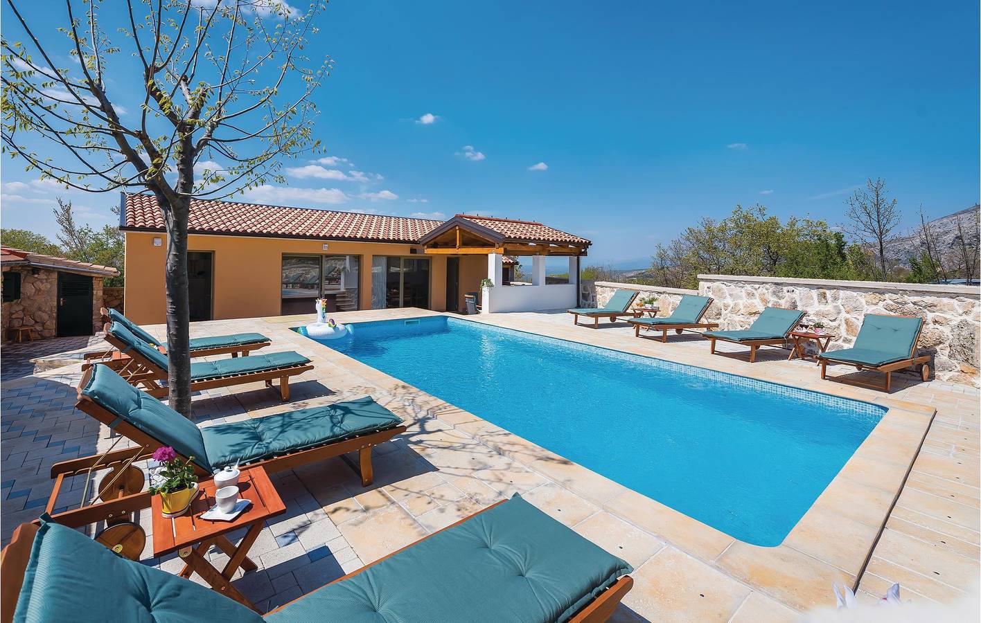 Ferienhaus für 7 Personen mit Pool in Dalmatinisches Zagora