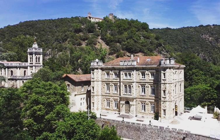 Chambre d’hôte pour 2 personnes, avec jardin ainsi que vue et piscine à Saint-Uze