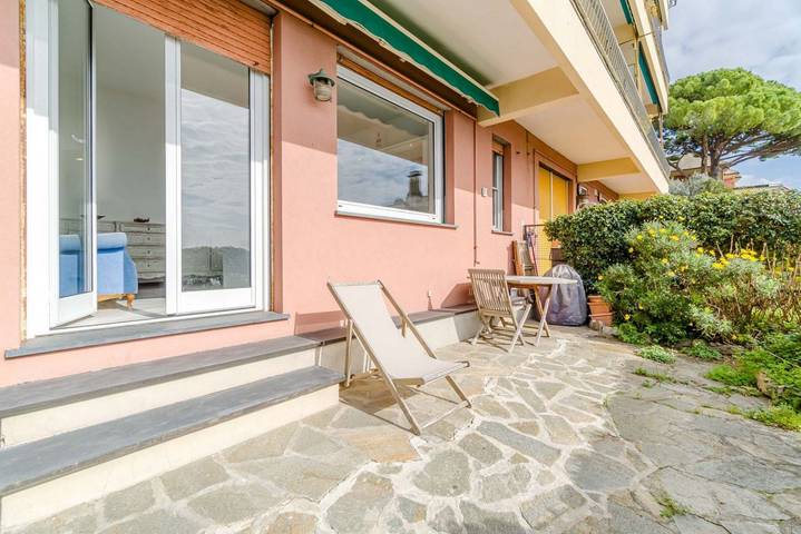 Ganze Wohnung, Ferienwohnung für 5 Personen mit Garten in Spiaggia di Sori (Sori), Sori