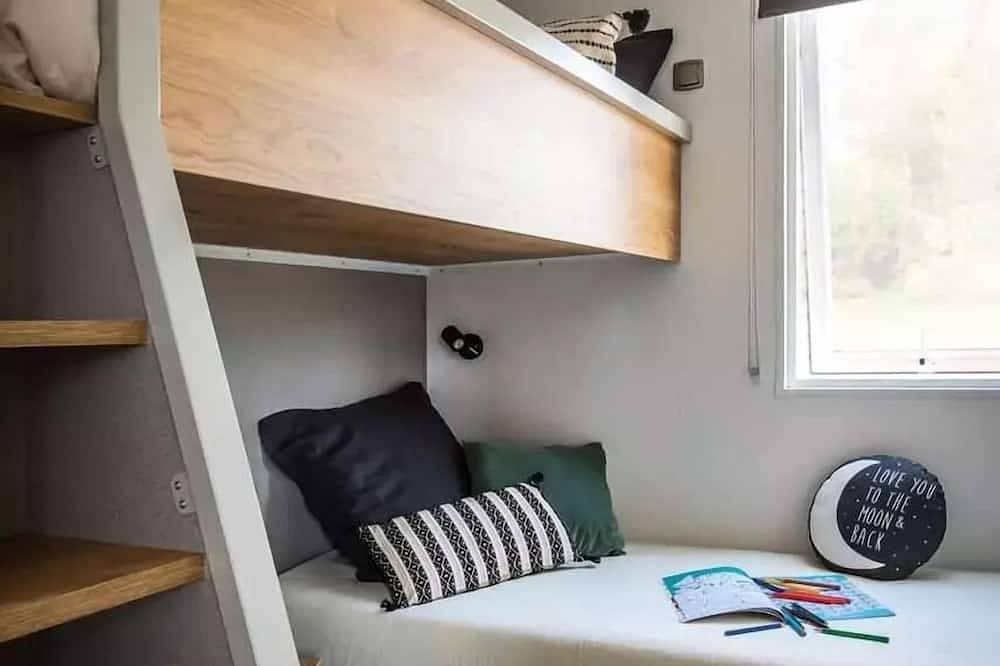 Mobilhome Living 2 chambres 4 personnes in Raguénez, Névez