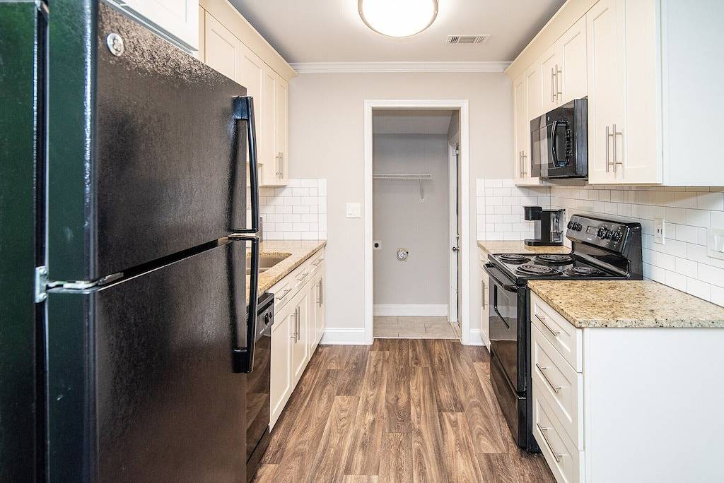 Wonderful Home away from home / 5 min from airport/ 10 min Atl/ Free Parking in East Point, Fulton County