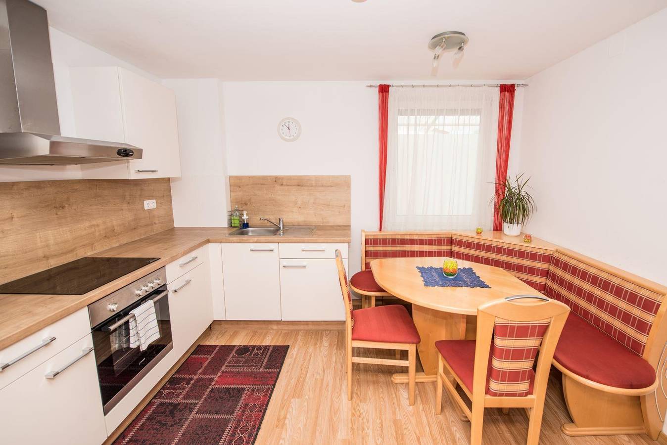 Ganze Ferienwohnung, Appartement mit 2 Schlafräumen-Ap5 in Spielberg bei Knittelfeld, Bezirk Knittelfeld