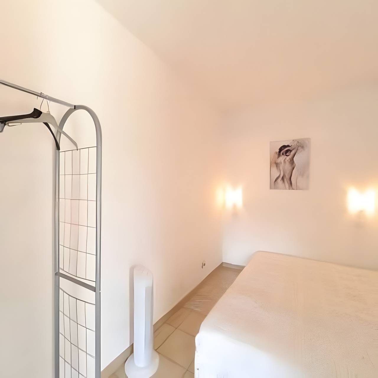Apartamento entero, Gîte Robert Delaunay con Wi-Fi en Vallon-Pont-d'Arc in Vallon-Pont-d'Arc, Gorges de l’Ardèche