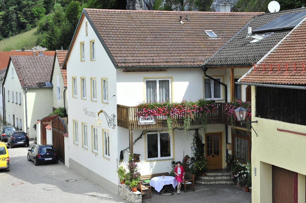Pension Holzapfel - Doppelzimmer mit Wlan, 16qm in Essing, Altmühltal