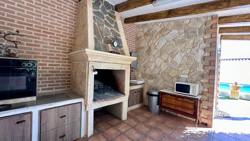 Chalet para 14 personas, con piscina y jardín, Familias con niños en Provincia de Cuenca - 4