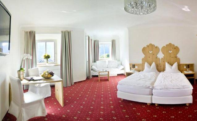 Hotel, mit Terrasse und Pool sowie Sauna in Lienz - 2