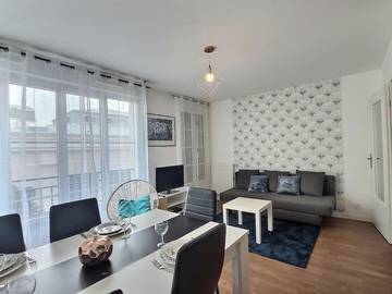 Appartement de vacances pour 4 personnes, avec jardin et vue à Chessy