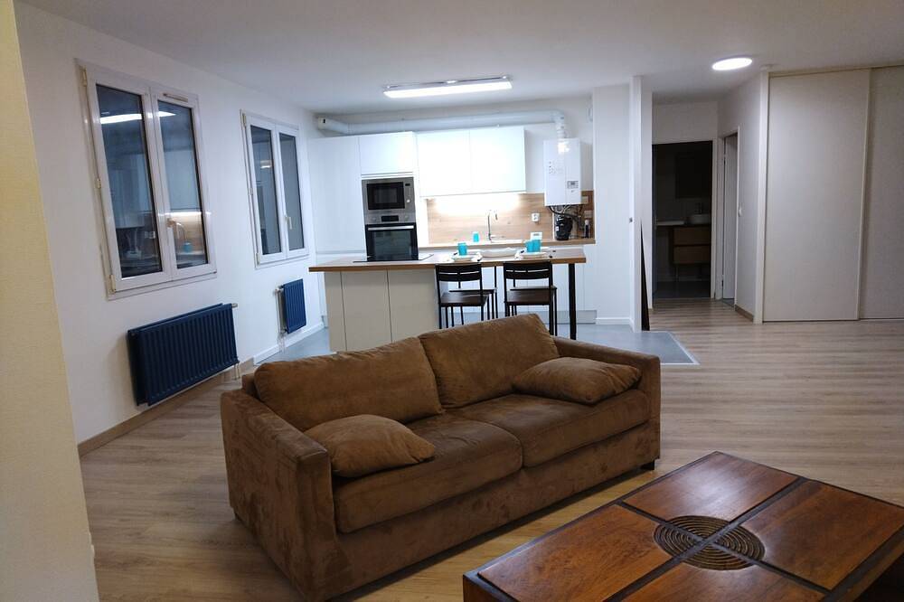 Entire apartment, Grand Appartement Lumineux 59 m² in Pontault-Combault, Seine-et-Marne