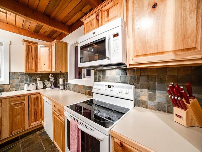 Neu gestaltete Hütte mit Whirlpool, Holzofen, Wi in Glacier, Mount Baker-Snoqualmie Nationalwald