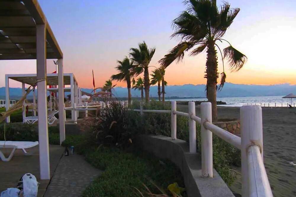 Ganze Wohnung, Aphrodite Beachfront Apartment 50m to the beach in Nordzypern