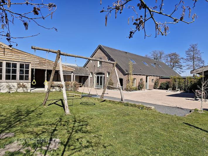 Ferienhaus für 19 Personen, mit Balkon/Terrasse und Terrasse sowie Ausblick in den Niederlande