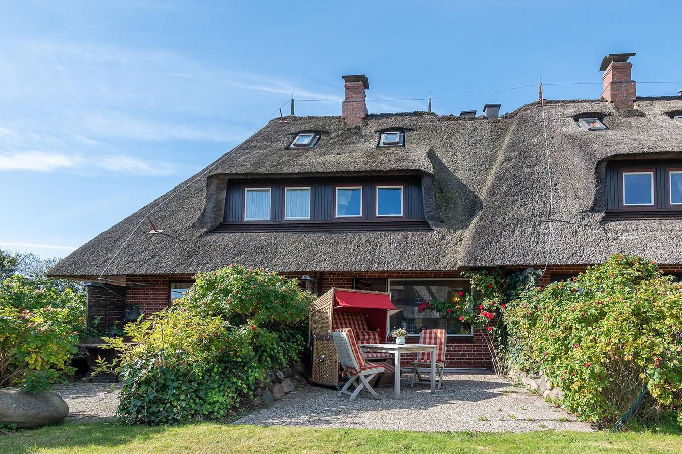 Ganze Wohnung, Gemütliche 3-Zimmer Ferienwohnung auf ca. 80 m² für 4 Personen. in Wenningstedt, Sylt