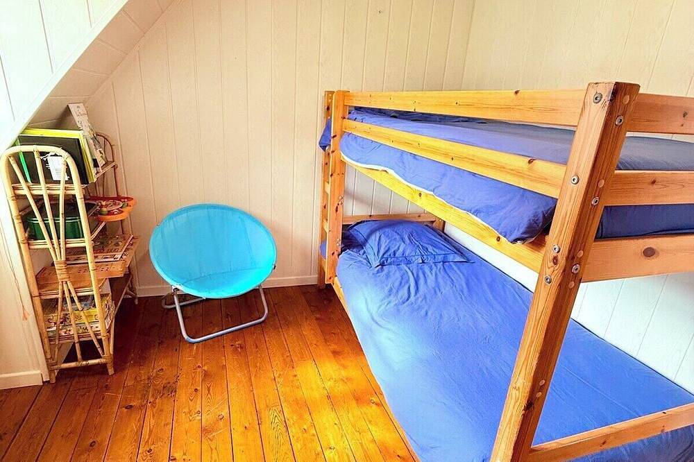 Villa le Bingali 100 m from the beach in Lion-sur-Mer, Región de Caen