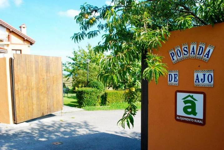 Casa rural para 3 personas, con Terraza y Jardín en Bareyo - 2