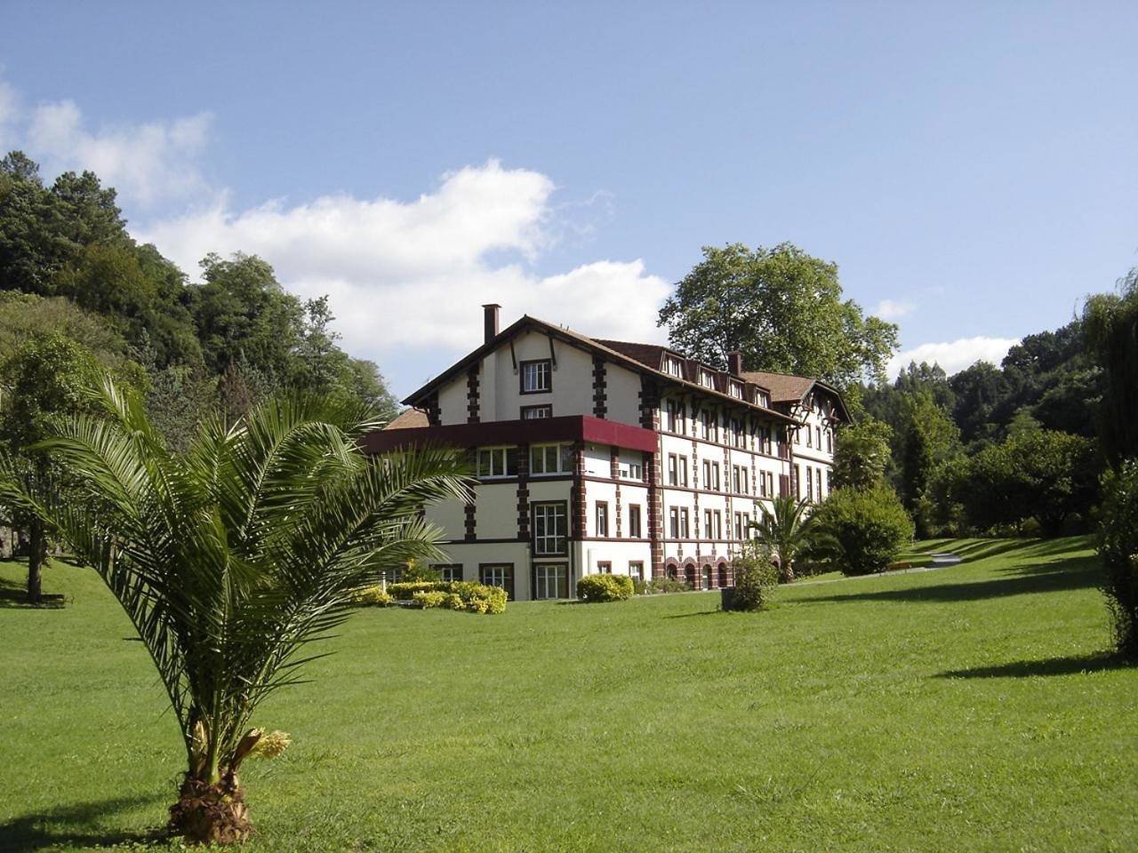 Twin Room with Private Bathroom in Valle de Carranza, Cordillera Cantábrica