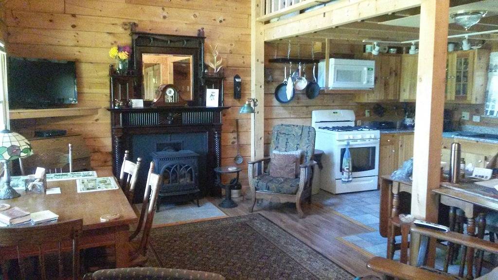 Einzigartiges Blockhaus in einer privaten White Mountain-Umgebung mit spektakulärer Aussicht in Carroll, Coös County