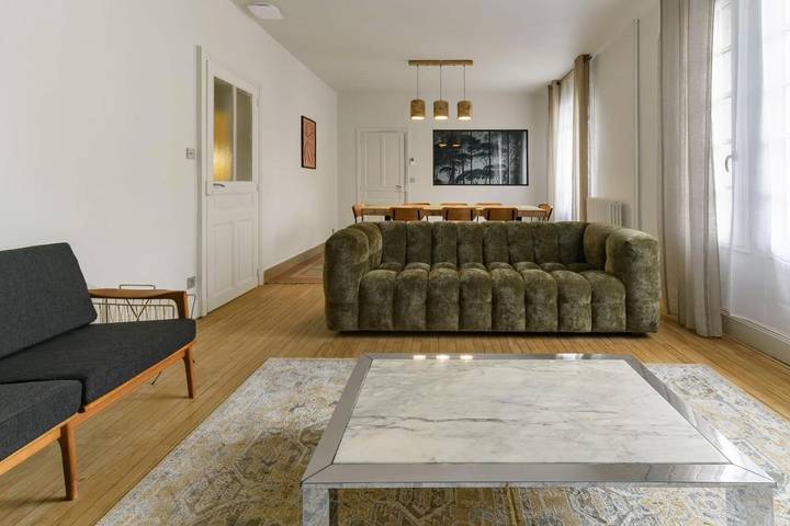 Location de vacances pour 10 personnes, avec balcon et vue à Gannat