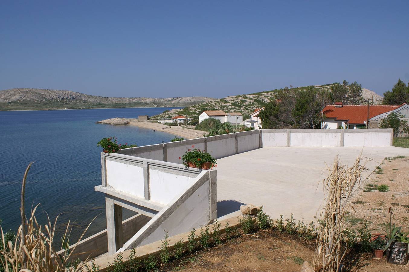 Ganze Wohnung, 1-Zimmer-Ferienwohnung mit Terrasse und Meerblick Zubovici (Pag) A-4130-g in Zubovići, Pag