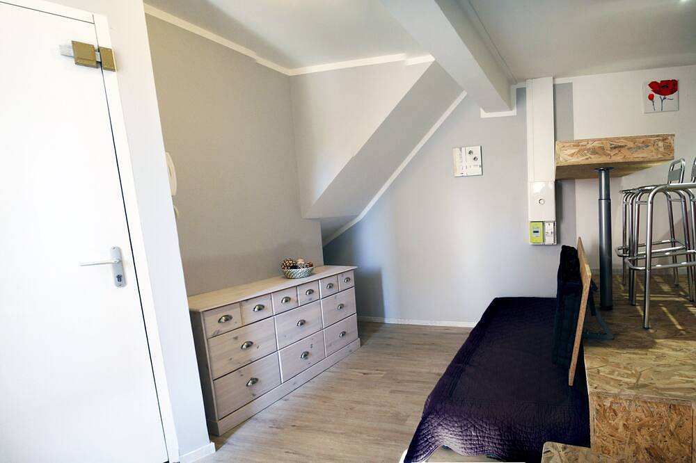 Entire apartment, New studio - downtown in Romans-sur-Isère, Valence region