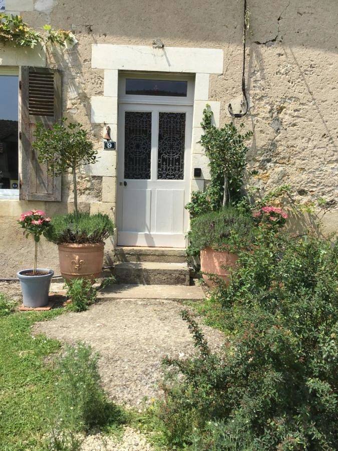 Location de vacances pour 2 personnes, avec vue et jardin à Lignac - 3