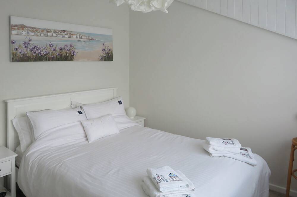 3 bedroom accommodation in Deganwy, near Llandudno in Deganwy, Conwy region