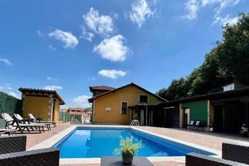Chalet para 9 personas, Se admiten mascotas en Comarca de Santander