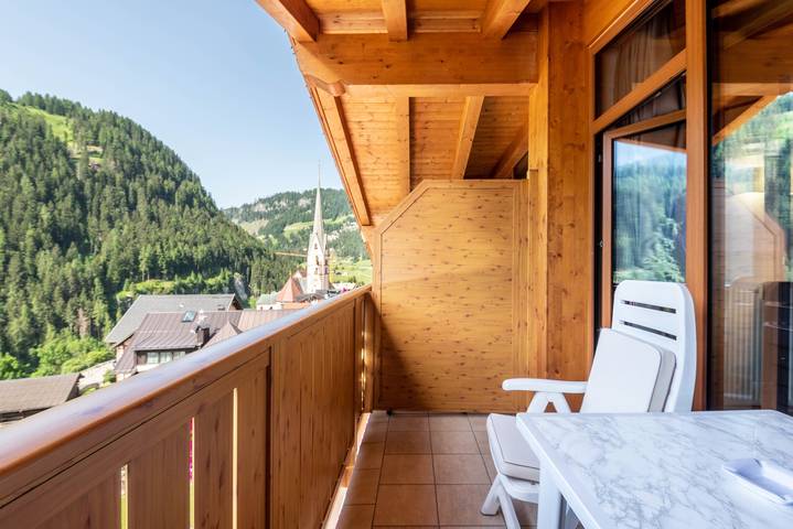 Ganzes Studio, Einzimmerapartment 'Hotel Residence Gardena Dolomites' mit Bergblick, Garten & Wlan in St. Christina in Gröden, Dolomiti Superski
