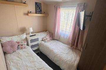 Static Caravan for 8 People in Ingoldmells, Lincolnshire, Photo 3