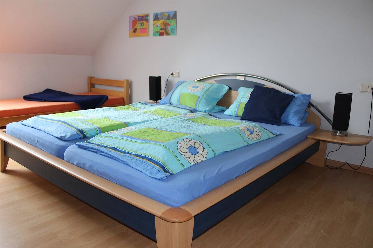 Ganze Ferienwohnung, 4-Bettwohnung Erdgeschoß in Halsdorf, Eifelkreis Bitburg-Prüm