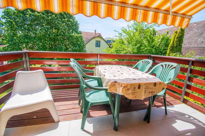 Ferienwohnung für 4 Personen, mit Balkon und Garten in Balatonlelle - 2