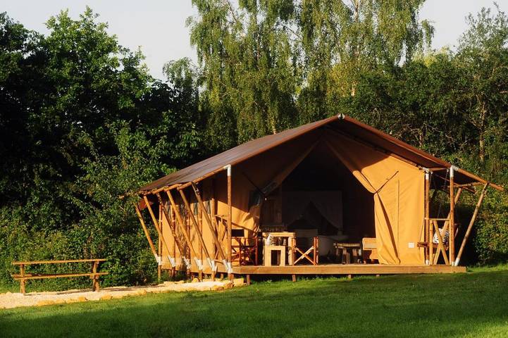 Tente pour 6 personnes, avec vue et jardin dans Nièvre - 4