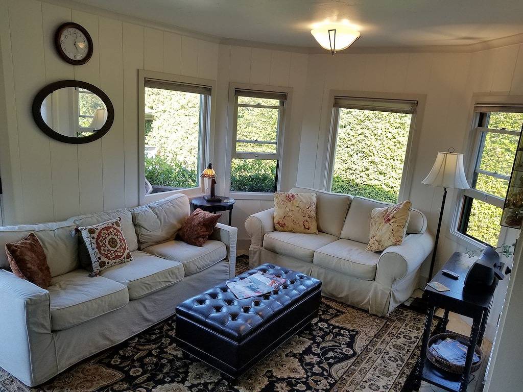 Charming San Roque Cottage alles zu Fuß erreichbar in Santa Barbara, Santa Barbara County