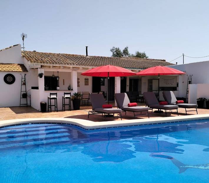 Chambre d’hôte pour 3 personnes, avec Terrasse et Jardin ainsi que Piscine et Vue à Yecla