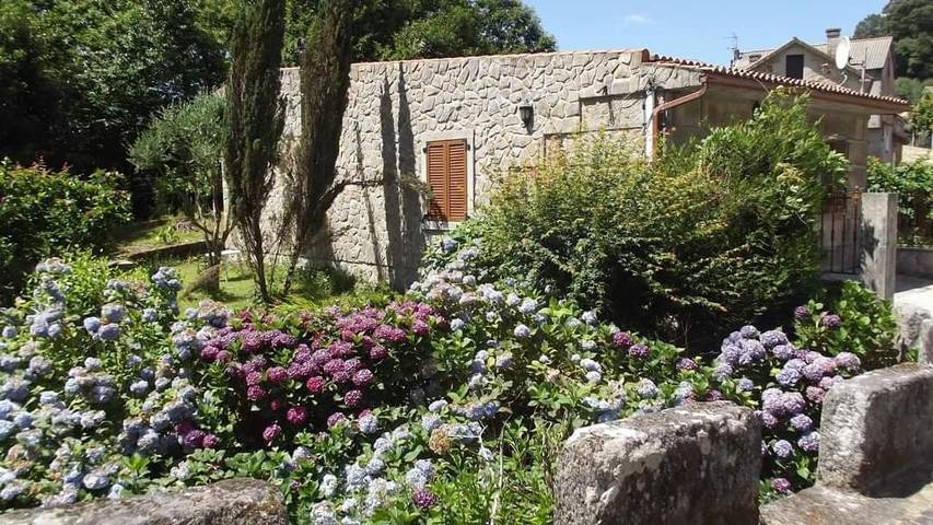 Apartamento para 6 personas, con Balcón y Jacuzzi además de Terraza y Jardín en Boiro