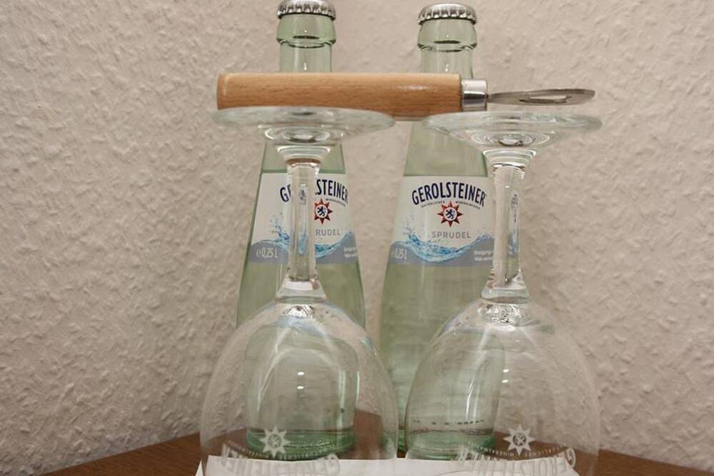 Kleines Doppelzimmer - Gasthaus-Pension-Rest. Geimer in Plütscheid, Eifelkreis Bitburg-Prüm