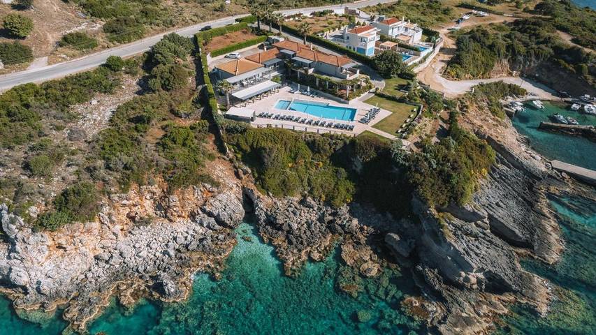 Appart’hôtel pour 4 personnes, avec jardin ainsi que terrasse et piscine