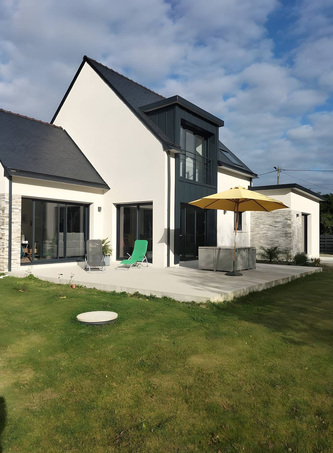 Neues, modernes Haus in Plouescat, 4 km vom Meer entfernt, mit großer Terrasse in Plouescat, Côte des Légendes