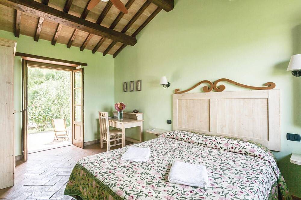 Nice home in Lugnano in Teverina in Lugnano in Teverina, Terni Province