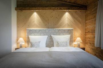 Ferienwohnung für 2 Personen, mit Sauna und Ausblick sowie Garten und Seeblick in Strobl