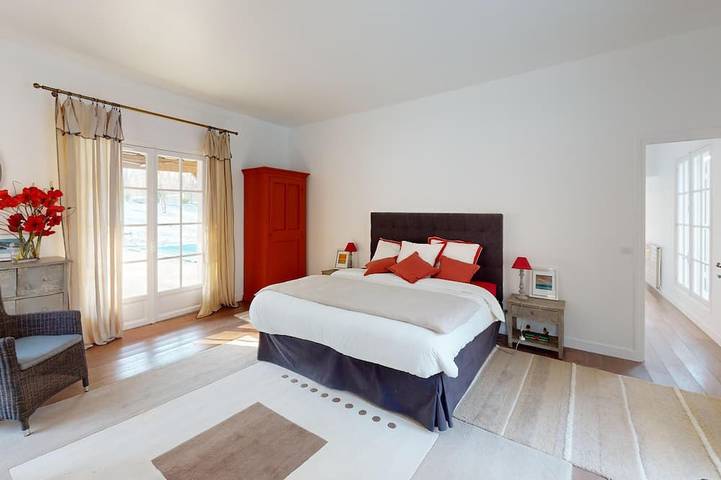 Location de vacances pour 10 personnes, animaux acceptés à Dampierre-en-Yvelines - 2