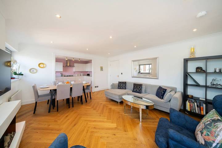 Apartment for 6 people, with garden and balcony in Dundee