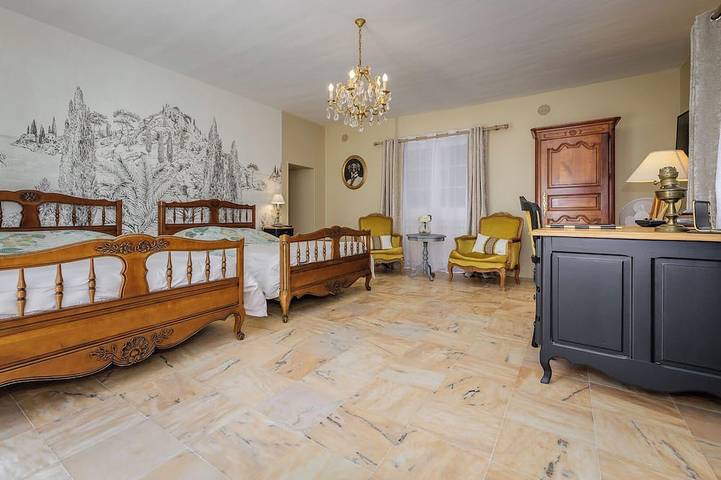 Location de vacances pour 12 personnes, avec terrasse et jardin, animaux acceptés à Lacropte - 3