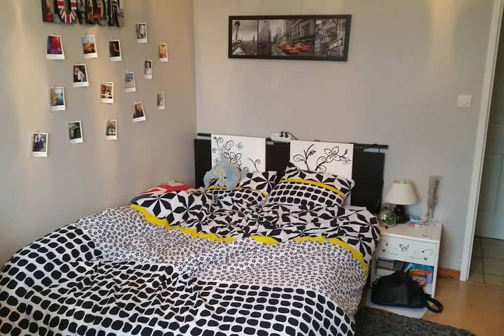 Location de vacances pour 6 personnes, avec terrasse et jardin à Meyzieu - 2