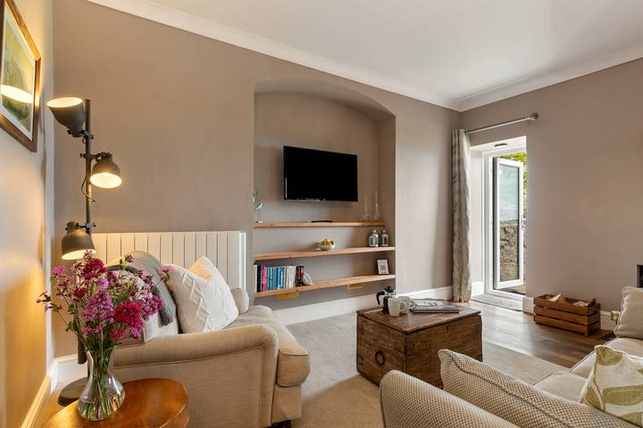 Apartamento entero, Caldey Island View - Sea Views and Log Burner in Penally, Pembrokeshire