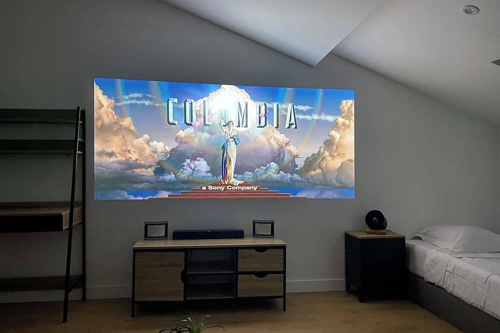 Appartement entier, Cinéloft: Gare & centre ville, Cinéma, Ps5, Clim, massage, Netflix Amazon Prime in Poitiers, Vienne (France)